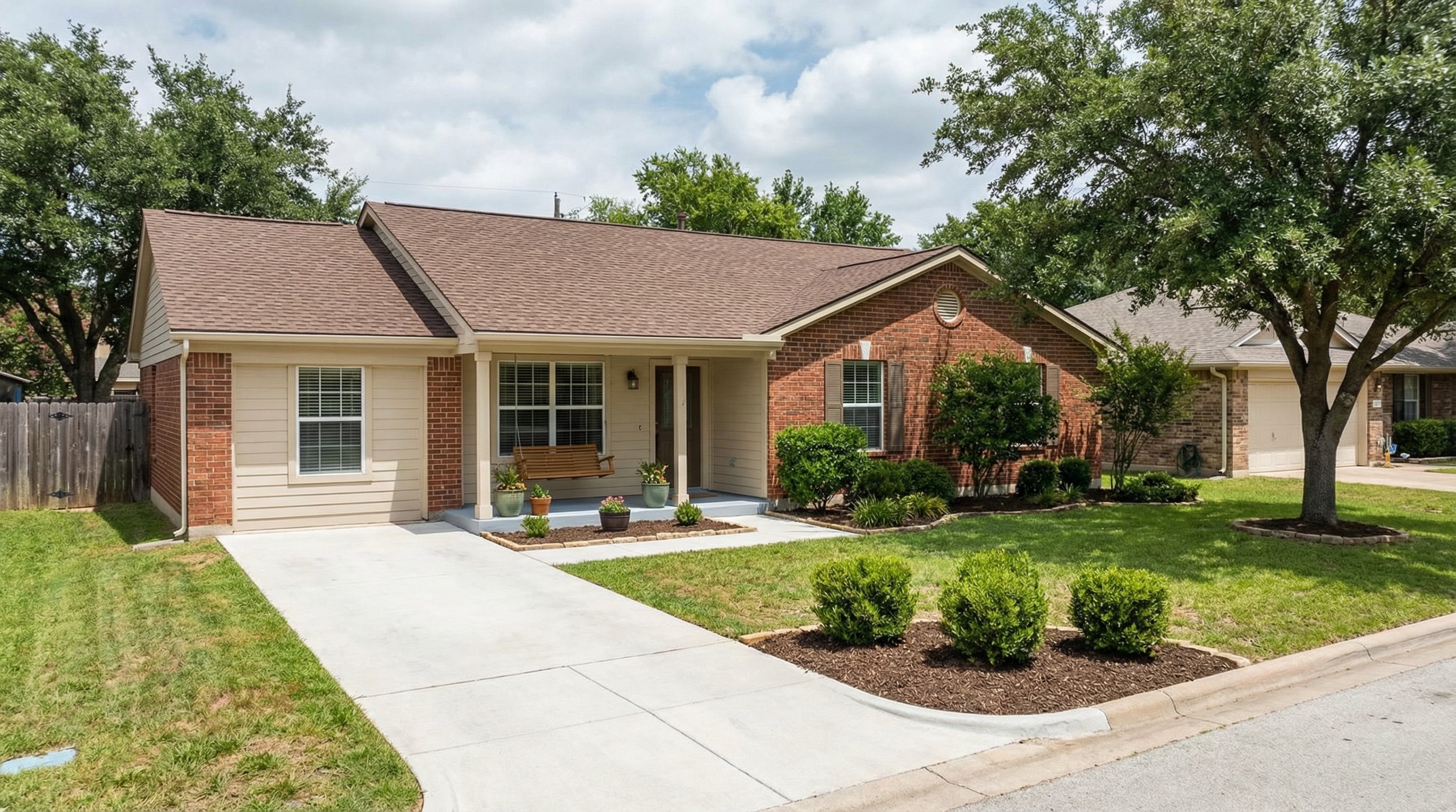 Restored home in Jersey Village, TX by MaxResto